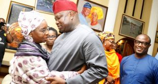Photo of GOV. AMBODE PAYS CONDOLENCE VISIT TO FAMILY OF LATE CHIEF RASHEED GBADAMOSI