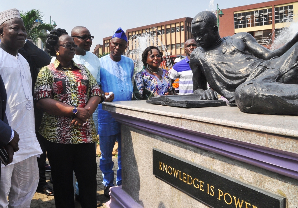 Photo of GOV. AMBODE COMMISSIONS NEWLY UPGRADED TINUBU SQUARE, LAGOS ISLAND