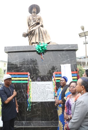 Photo of THE  UNVEILING OF STATUES OF THE FIRST CROWN KING OF LAGOS, KING ADO AND THE LEGENDARY PRINCE OLOFIN ATEKOYE,