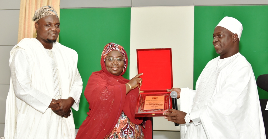 Photo of LAGOS BAGS AWARD FOR BEST STATE IN 2016 HAJJ PILGRIMAGE, SIX OTHERS