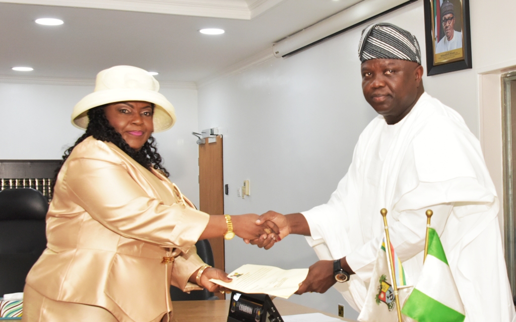 Photo of GOV. AMBODE PRESIDES OVER THE SWEARING-IN OF NEWLY APPOINTED PERMANENT SECRETARIES AT LAGOS HOUSE, IKEJA