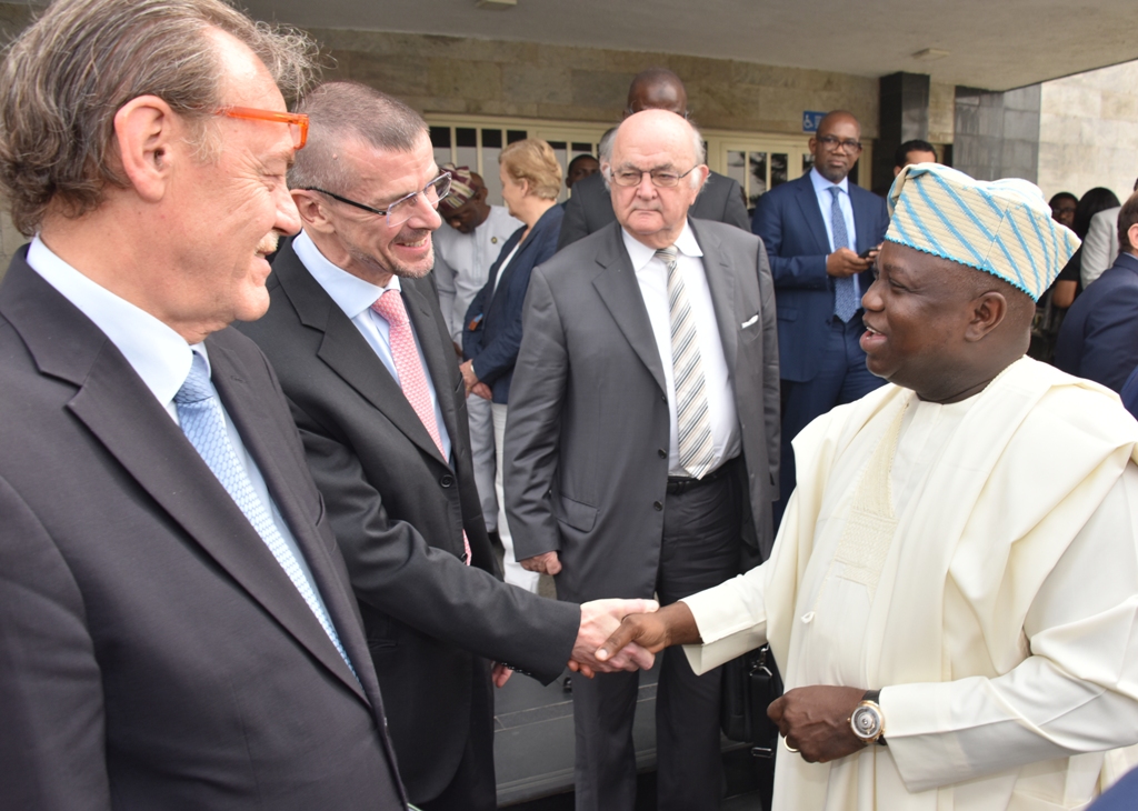 Photo of GOV. AMBODE MEETS FRENCH AMBASSADOR TO NIGERIA AND FRENCH BUSINESS DELEGATION (MEDEF) AT LAGOS HOUSE, IKEJA