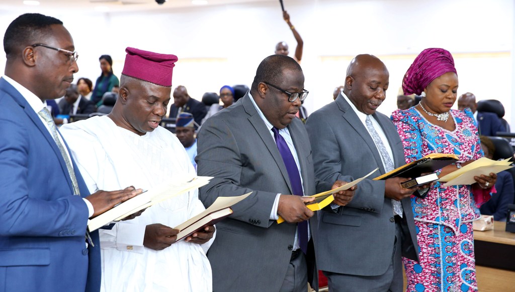 Photo of GOV. AMBODE SWEARS IN FOUR COMMISSIONERS AND ONE SPECIAL ADVISER AT LAGOS HOUSE, IKEJA
