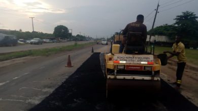 Photo of MAINTENANCE WORK CARRIED OUT ON LAGOS BADAGRY EXPRESSWAY BY FOREIGN SERVICE ACADEMY, BADAGRY BOUND BY LAGOS STATE PUBLIC WORKS CORPORATION