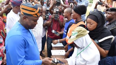Photo of GOV. AMBODE & HIS WIFE CAST THEIR VOTES IN THE PRESIDENTIAL AND NASS ELECTIONS AT WARD A5 POLLING UNIT 033, OGUNMODEDE COLLEGE, PAPA, EPE, ON SATURDAY, FEBRUARY 23, 2019