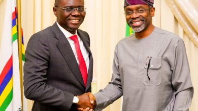 Photo of GOV. SANWO-OLU RECEIVES SPEAKER, HOUSE OF REPRESENTATIVES, RT. HON. GBAJABIAMILA AT STATE GOVERNOR’S LODGE, ABUJA